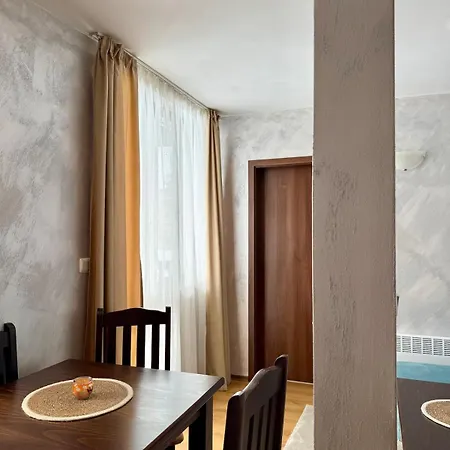 Royal Park Home2host * Bansko